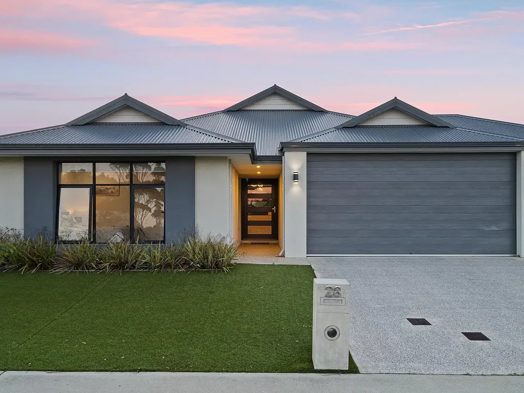 28 Balclutha Crescent, Madora Bay, WA 6210