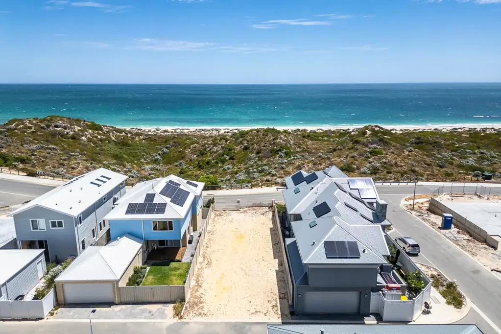 Yanchep Oceanfront Blockbuster!