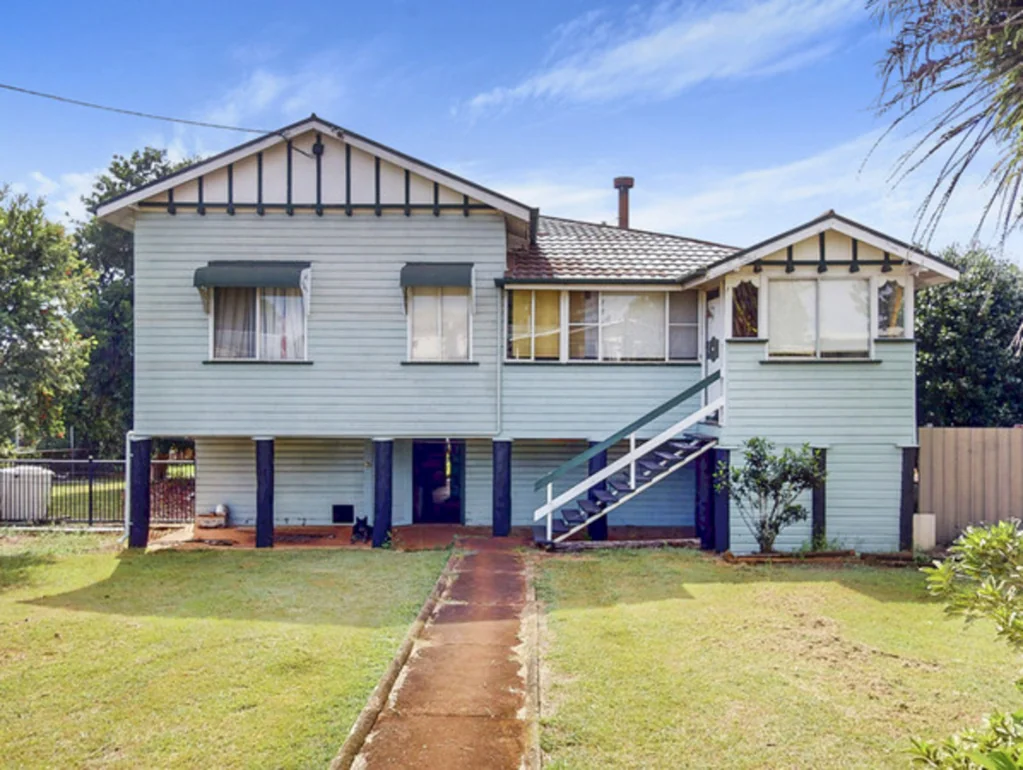 Rockville 3कमरा Charming Queenslander with Development Potential