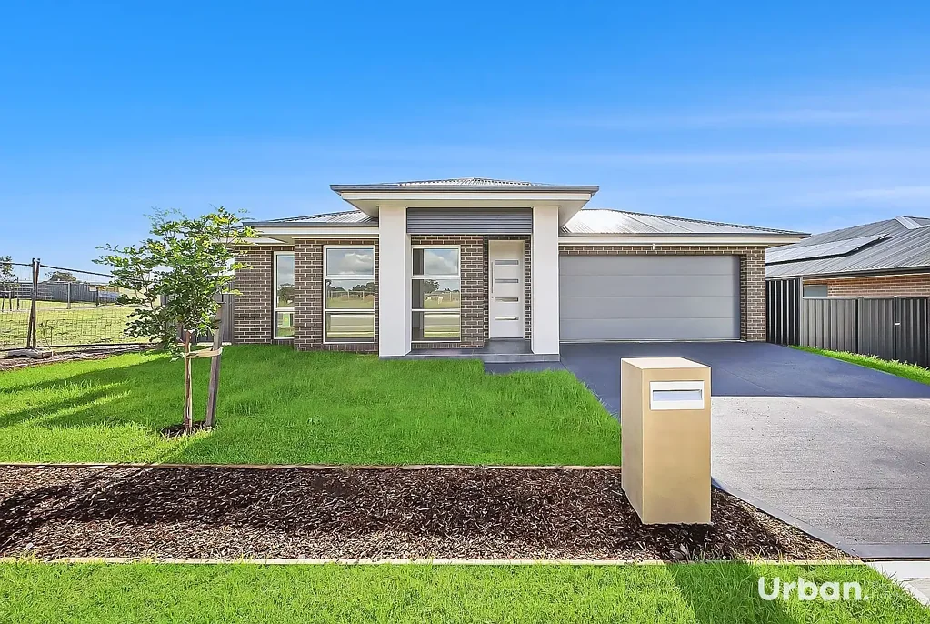 Lochinvar 4कमरा Family Home Ready Now! Peaceful Living in Hillcrest Estate
