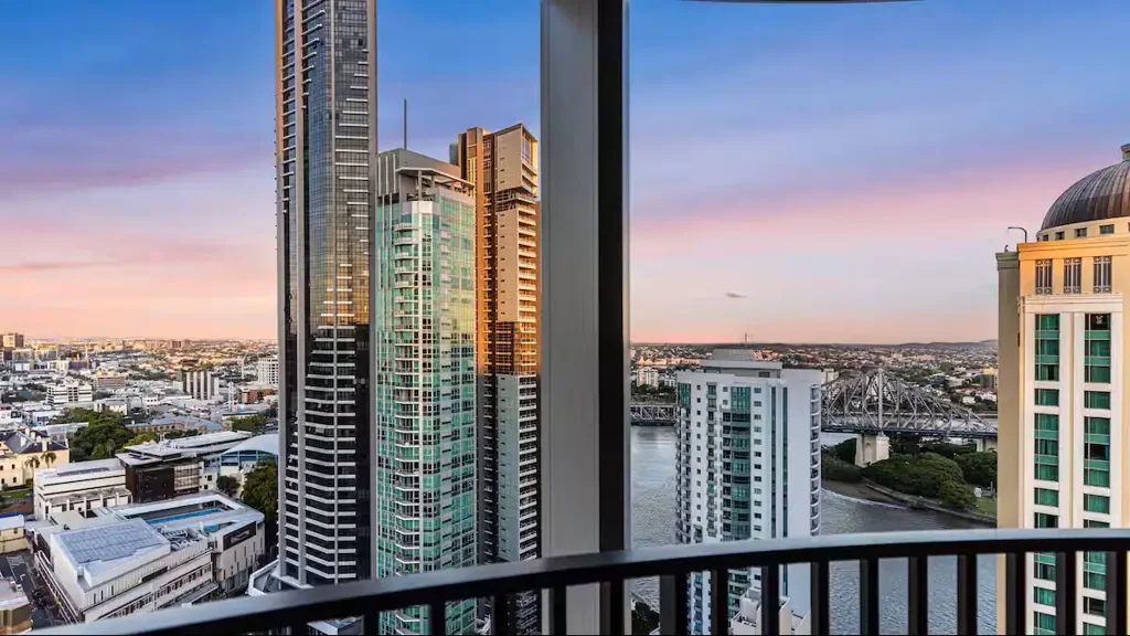 Brisbane City 2部屋 Level 26 CBD Apartment with River & Story Bridge Views & Walk to Everything Lifestyle