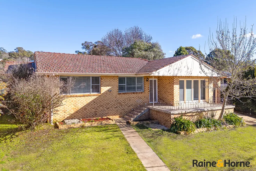 Armidale 3 Bedroom Charming Brick Home, Space, Comfort & Potential