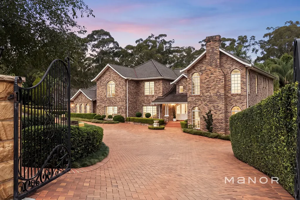 Kenthurst 6房 Kenthurst宽敞家庭庄园，大部分土地可用 Spacious Family Estate on a Mostly Usable Block