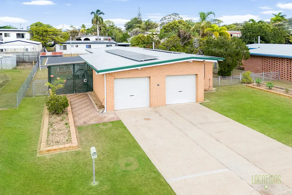 15 Pashley Street, Clinton, QLD 4680