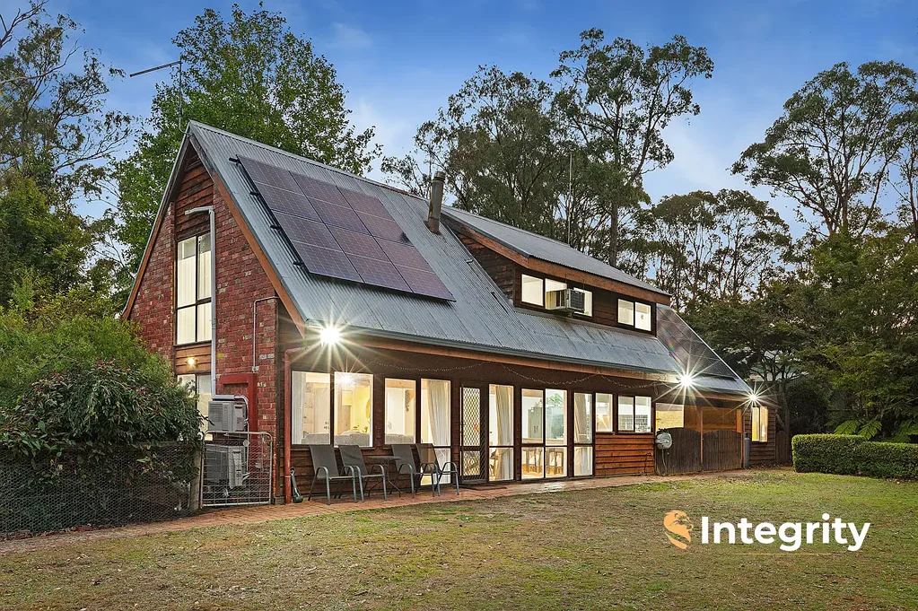 Pheasant Creek 3બેડરૂમ 5 Private Acres with Character Home & Ultimate Entertainer's Shed