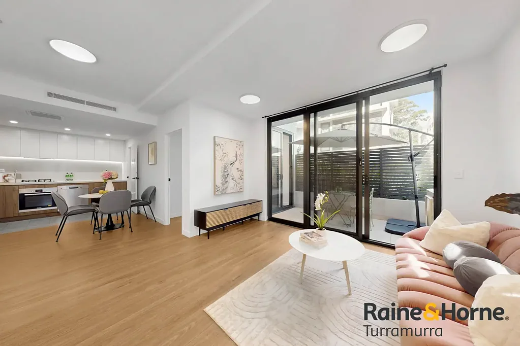 Waitara 2બેડરૂમ Sunlit Ground Floor Apartment Offering Style, Comfort & Convenience - In the Heart of Waitara