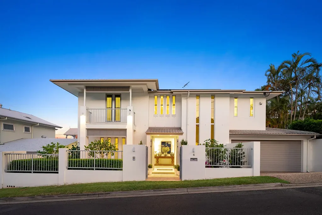 6 Sefton Avenue, Clayfield, QLD 4011