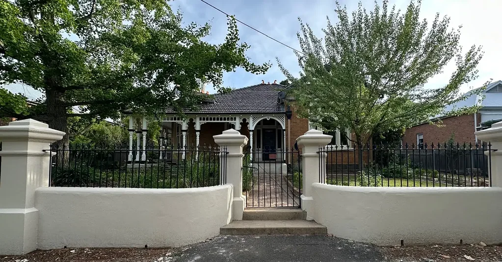 Furnished Centrally Located Home in Heart of Orange