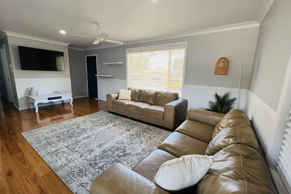 FURNISHED COMFORT & STYLE