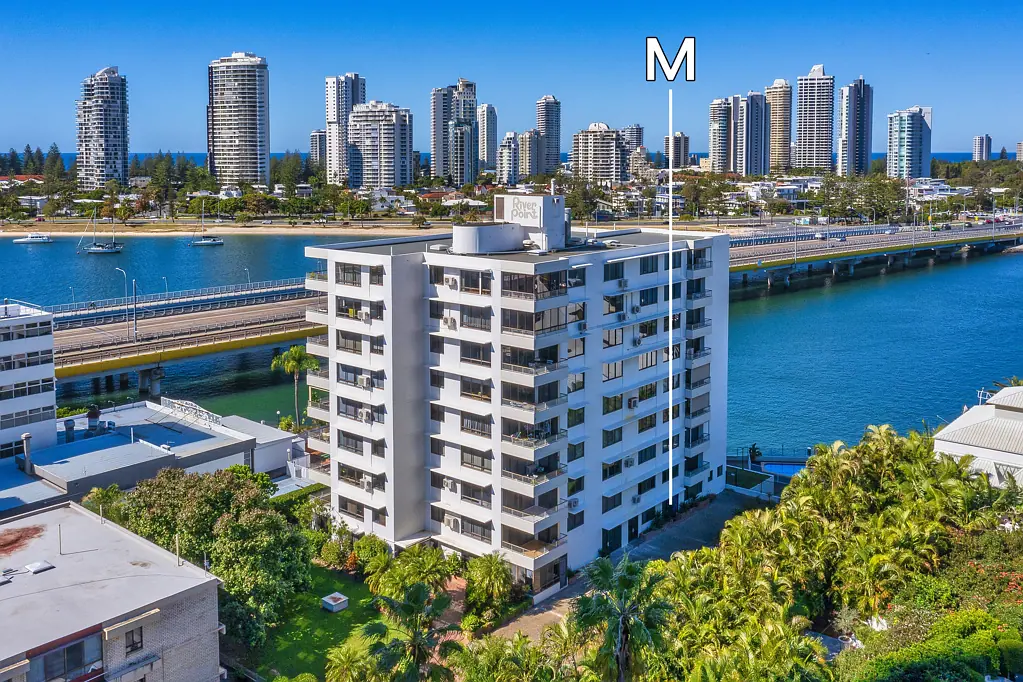 2/77 Brighton Parade, Southport, QLD 4215