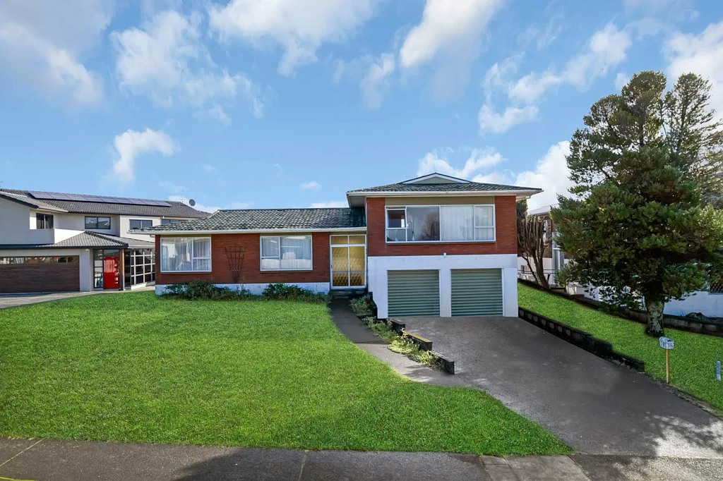 18 Jenelin Road, Glendene, Waitakere City, Auckland