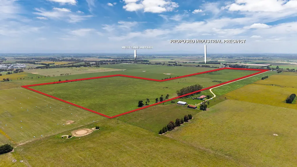 Fulham RARE RURAL OFFERING WITH LONG TERM OPTIONS