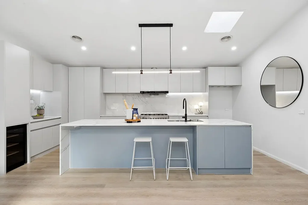Nicholls 4બેડરૂમ Stunning family home, ready to move in