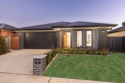 19 Grainger Parade, Lucas