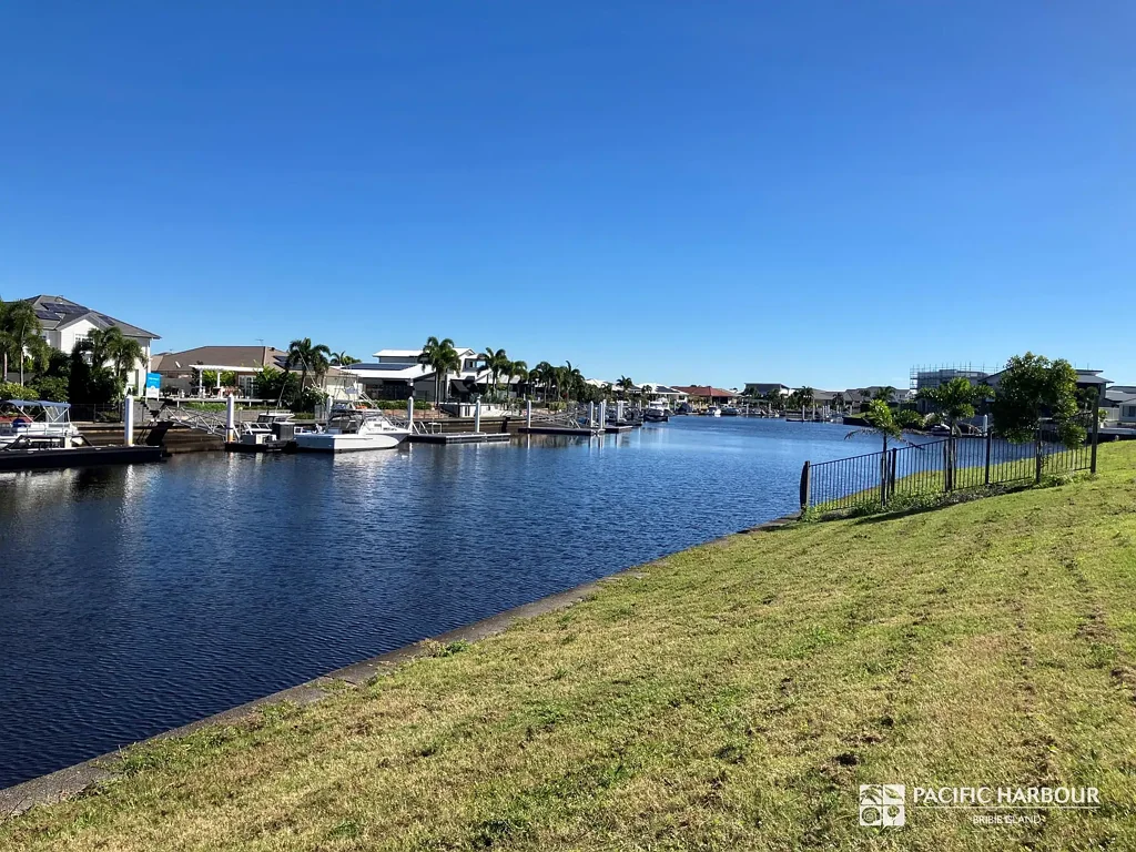 Banksia Beach WATERFRONT PARADISE