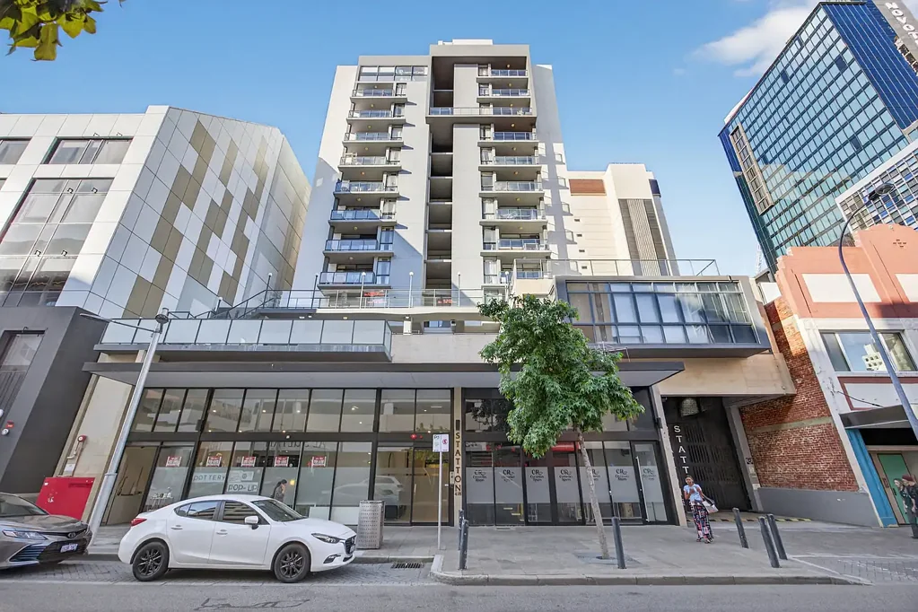 Perth 2Kwarto Elevated City Living with South West Facing Secondary Balcony