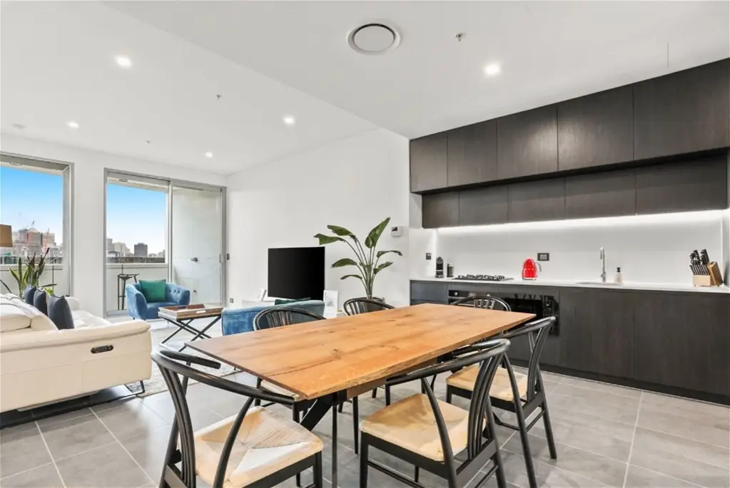 Redfern 2ਬੈੱਡਰੂਮ URBAN HAVEN IN VIBRANT LOCATION RIGHT NEXT TO REDFERN STATION