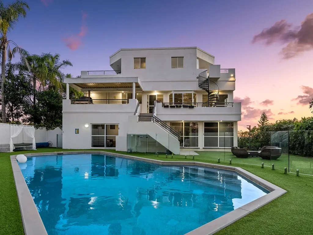 Cornubia 5ਬੈੱਡਰੂਮ A Landmark Residence In Cornubia!