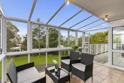 2 Dawn Place, Te Atatu South