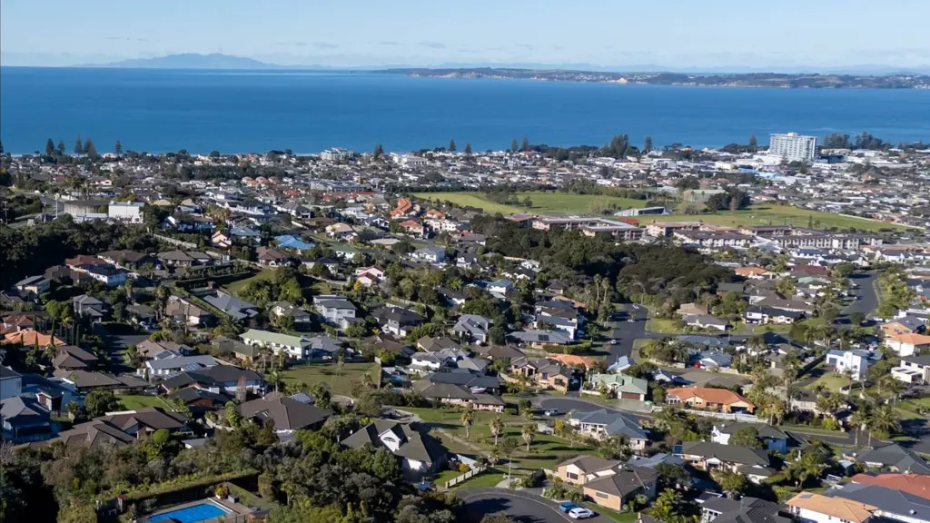 Orewa 18Phòng ngủ Seaview Resi Development/Land Holding Opportunity!