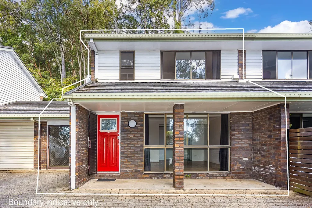 Mudgeeraba 2 Bedroom Packed with Potential - Your Opportunity Awaits