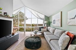 35 Snowball Road, Eltham North