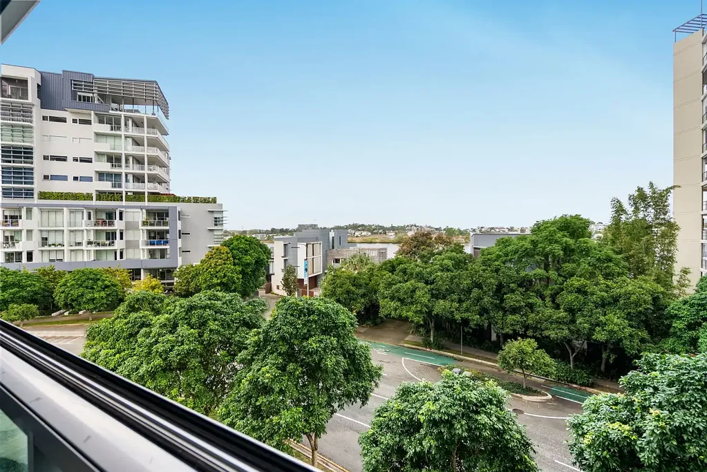 10307/8 Harbour Road, Hamilton, QLD 4007