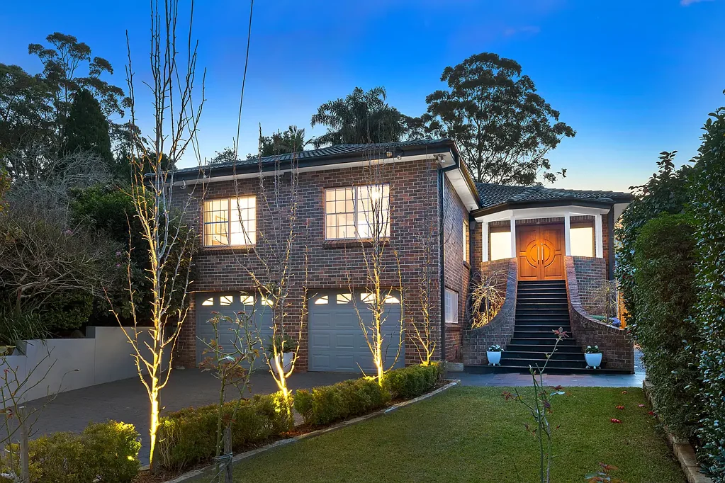 Turramurra 4कमरा Sublime entertainer with tennis court in a prestige setting
