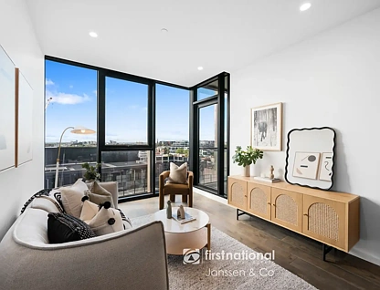 908/112 Adderley Street, West Melbourne, VIC 3003, 2 Kuwarto, 2 Banyo, Apartment