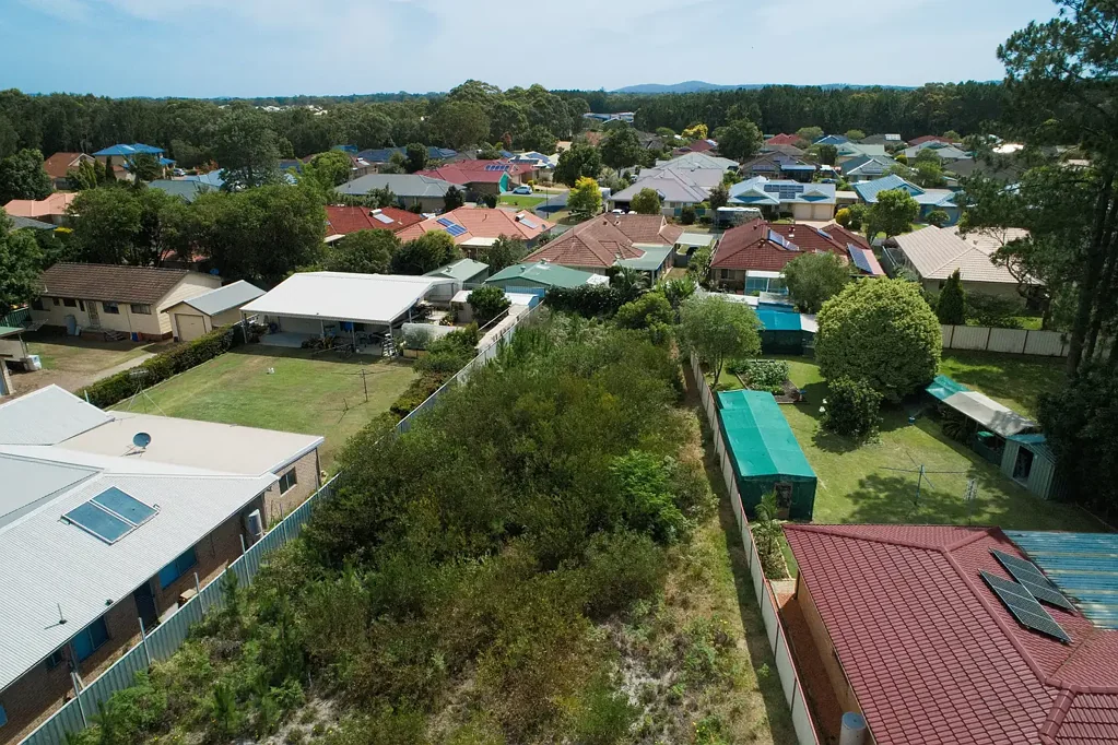 Tea Gardens Rare large block in Tea Gardens