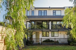 4/13 McCracken Avenue, Pascoe Vale