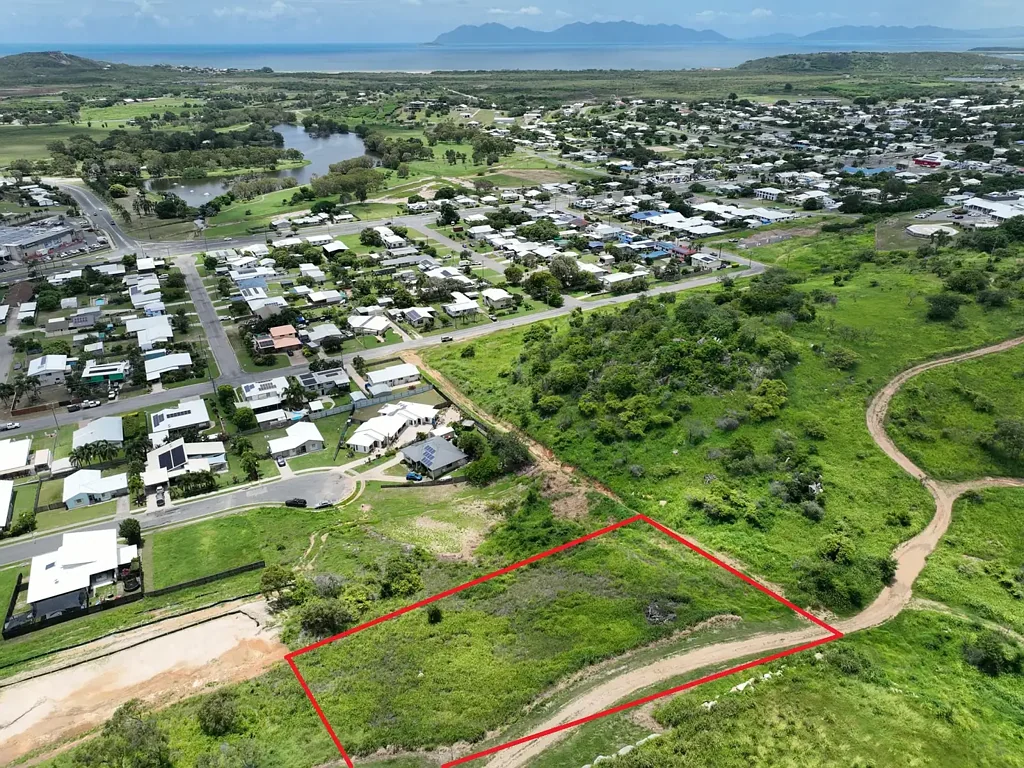 Bowen ELEVATED 3449M² VACANT LAND – BUILD YOUR DREAM HOME