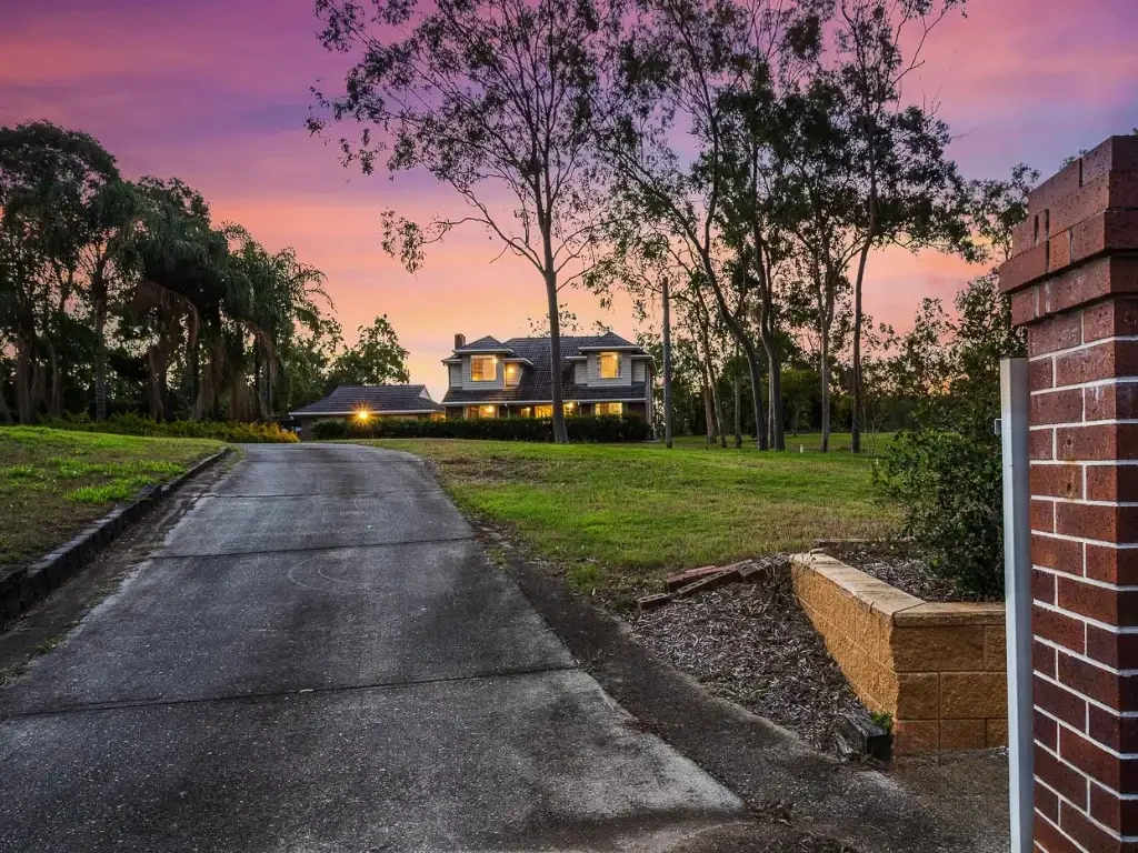 Grand Family Retreat in Prestigious Karana Gardens Estate