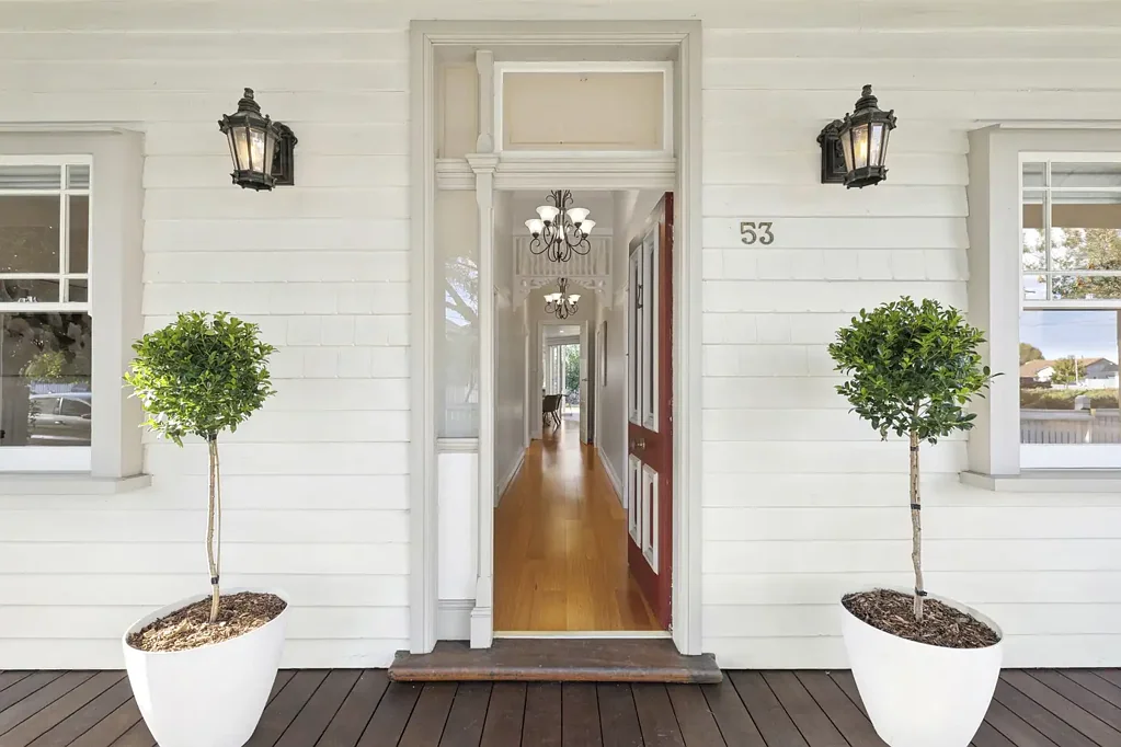 Oakleigh 4chambre Passionately Preserved Victorian Updated for Modern Comfort