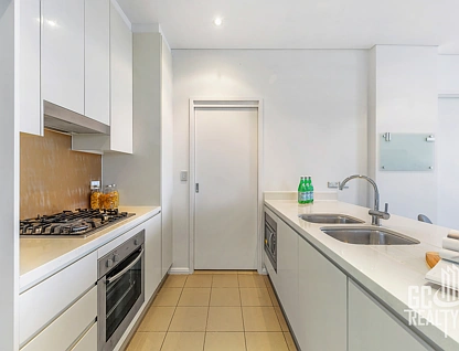 835/3 Loftus Street, Turrella, South Western Suburbs, 2 Schlafzimmer, 2 Badezimmer, Apartment