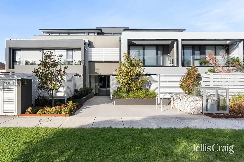 Bentleigh East 2 Bedroom A chic retreat with lifestyle convenience