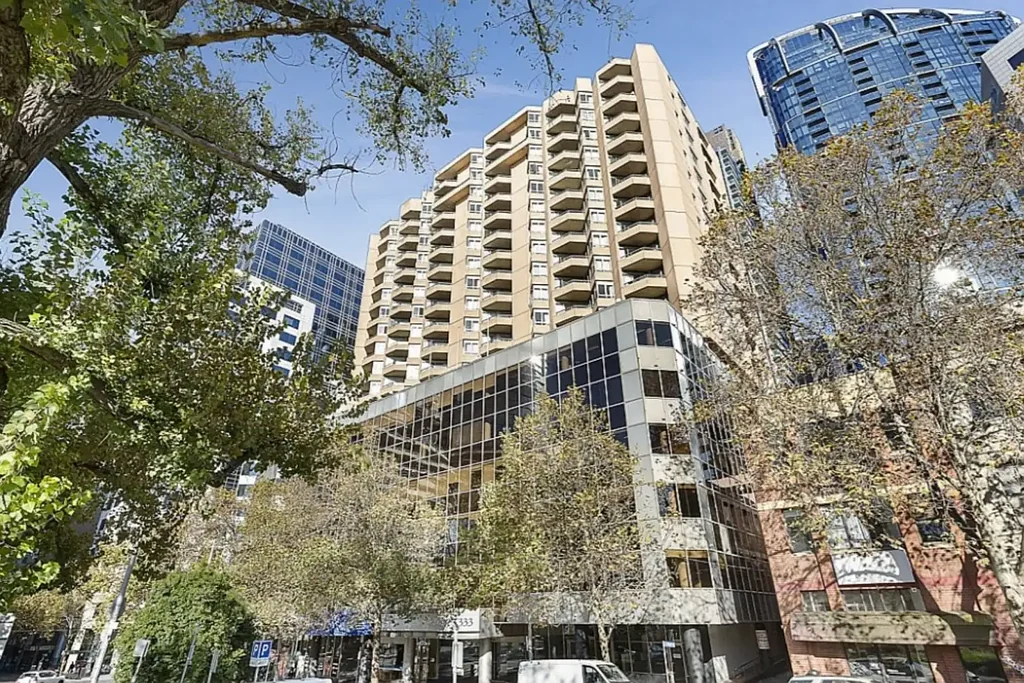 Optionally Furnished 1 Bedroom Apartment with City Convenience