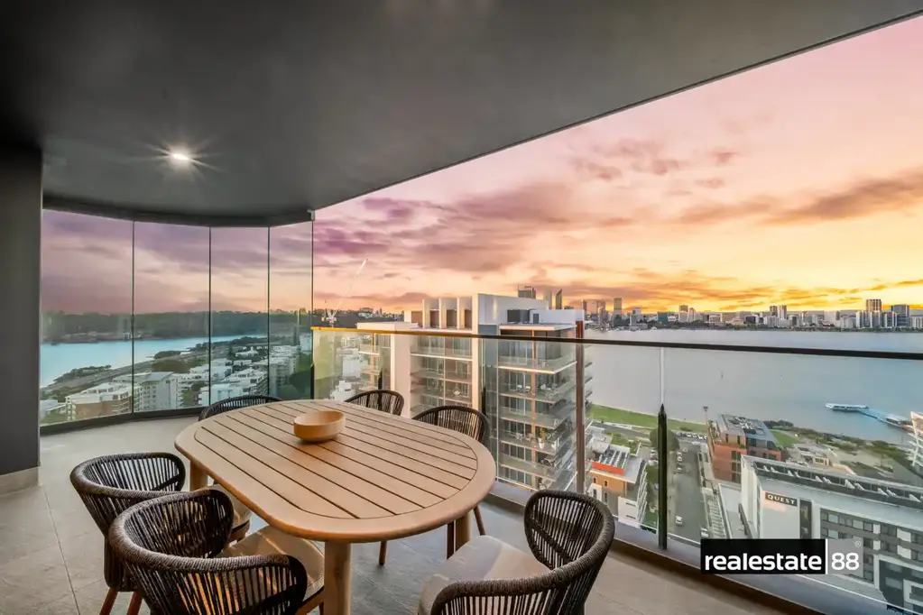 South Perth 3غرفة نوم Amazing Sky-High Luxury Living with 270 Degree Views