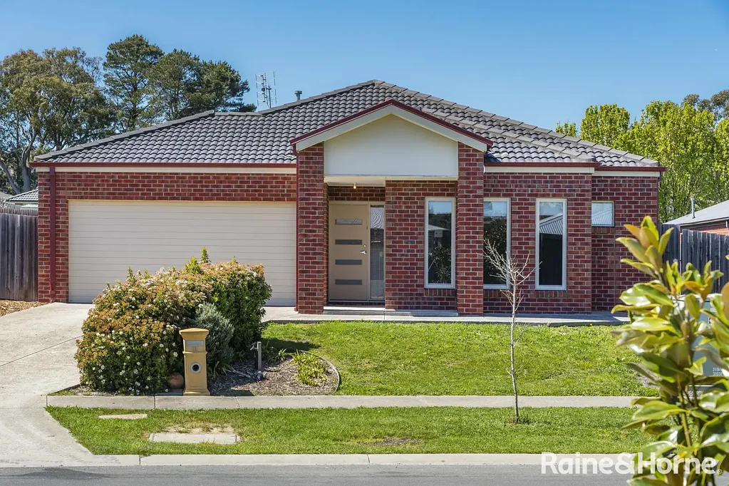 Woodend 4房  Perfect Family Living Opportunity - 825m² approx.