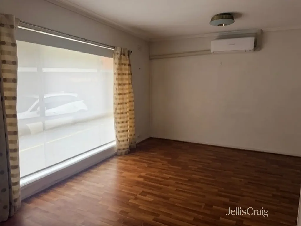 Two Bedrooms and a Courtyard