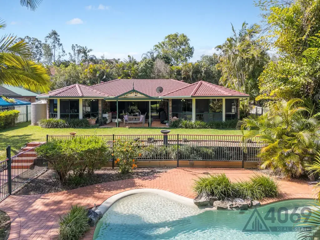 158 Sunset Road, Kenmore, QLD 4069