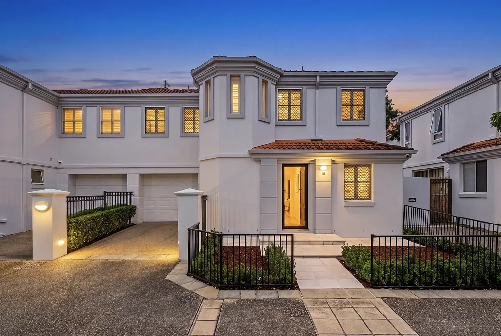 Ashmore 3Kwarto Renovated, Move-In Ready and Not a Finger to Lift