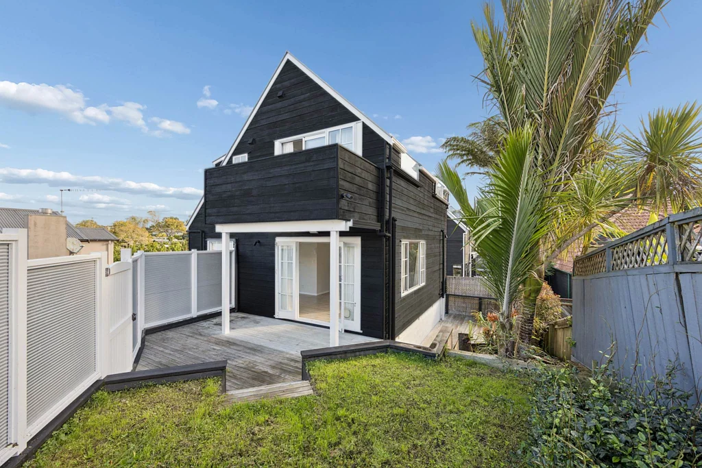 Excellent Presentation - Easy Living in Remuera