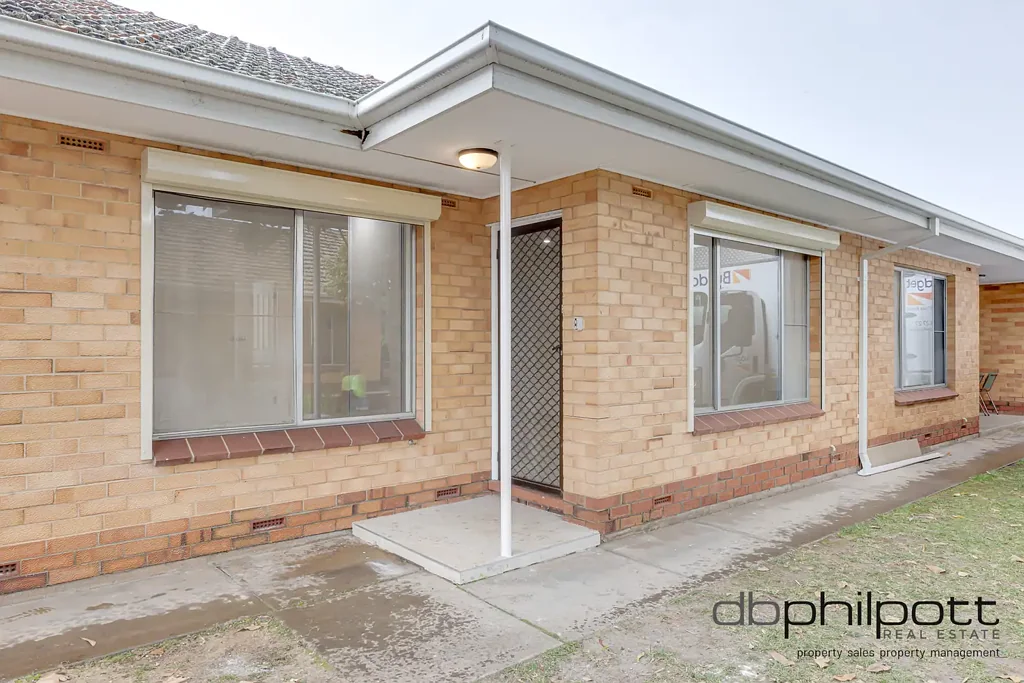Stylish Renovation in a Quiet Woodville Group!