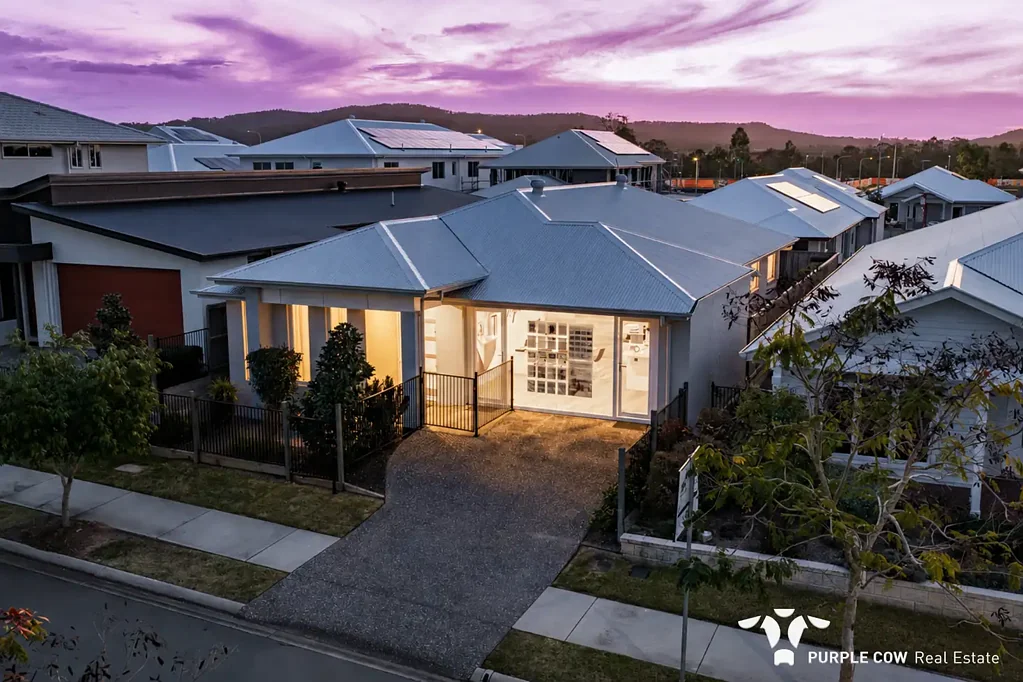 Yarrabilba 4Kwarto EX-DISPLAY HOME | APPROX. $250,000 IN UPGRADES | BUILT TO IMPRESS
