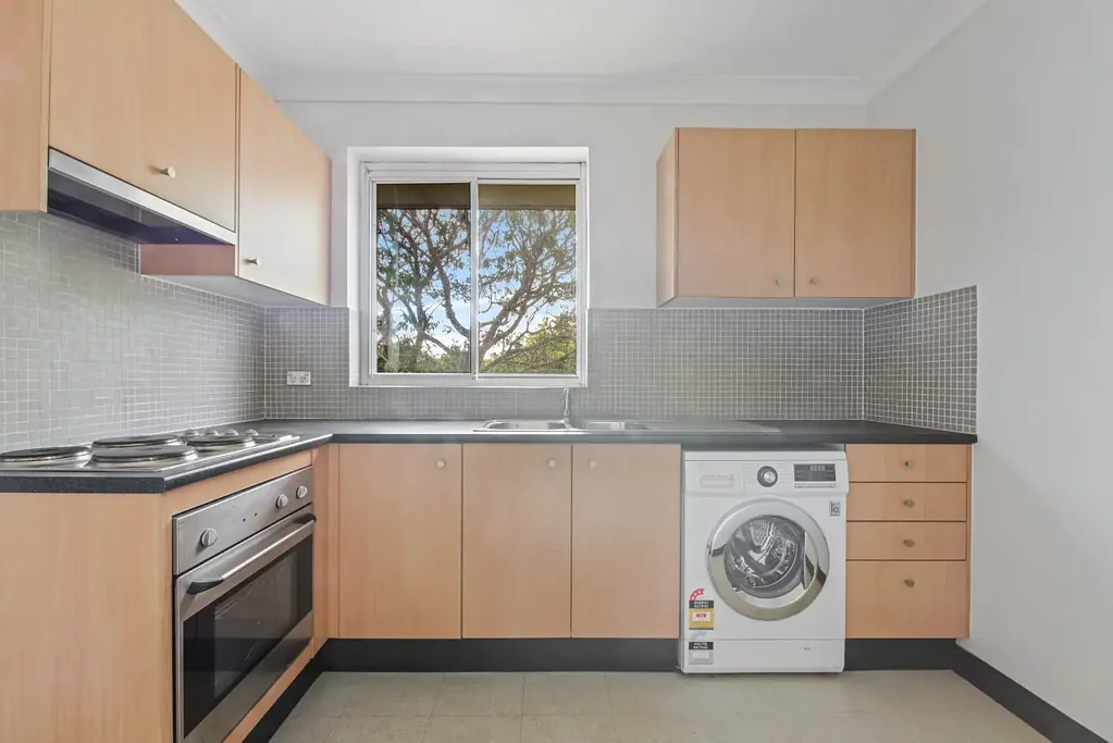 Top Floor Studio Apartment in Prime Location