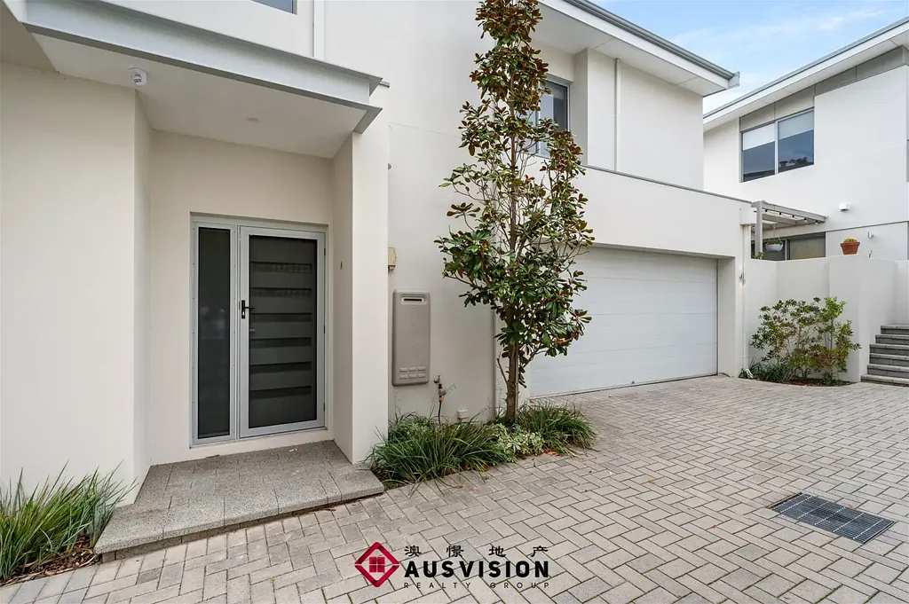 Stylish FullyFurnished 32 Home in Prime Como Location