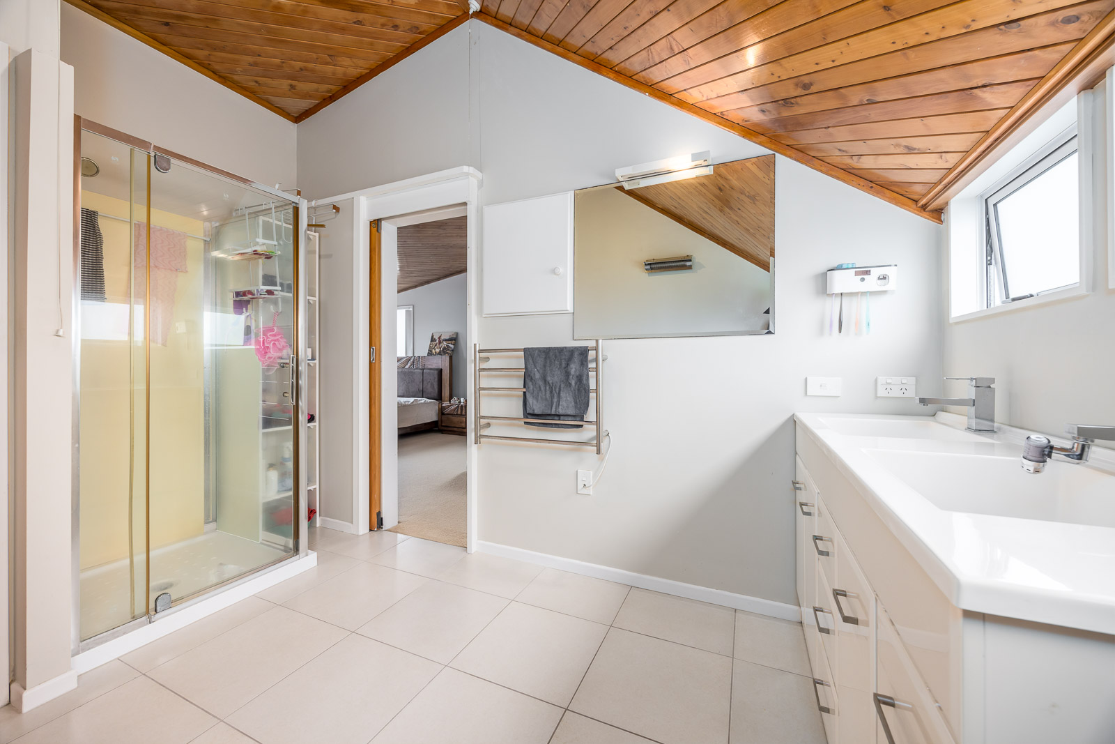 6 Oteha Valley Road, Northcross, photo 17