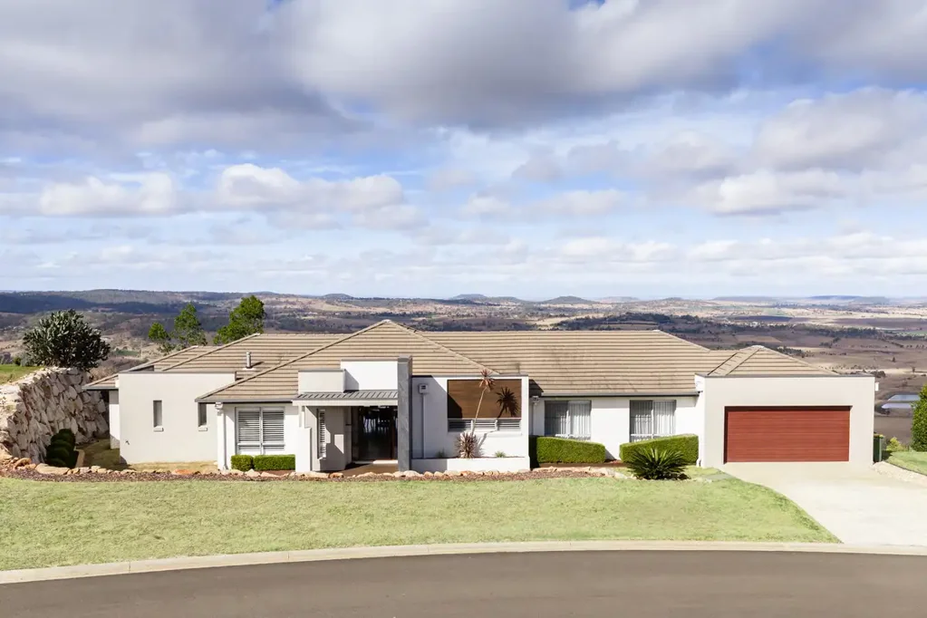Preston 4 Bedroom On Top Of The World With Mesmerising Views