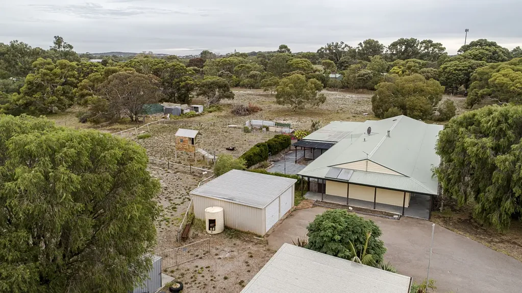 6 Downes Street, Pink Lake, WA 6450